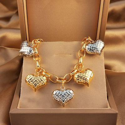 Cross-Border Middle Eastern Light Luxury Personality Style Two-Tone Copper Plated With 24K Gold And White K Gold Malaysia Internet Celebrity Hot-Selling Heart-Shaped Bracelet