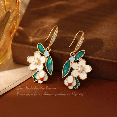 Boucles d'oreilles gardénia en zircon style coréen inspirées de la peinture à l'huile, émail peint à la main, boucles au design français original